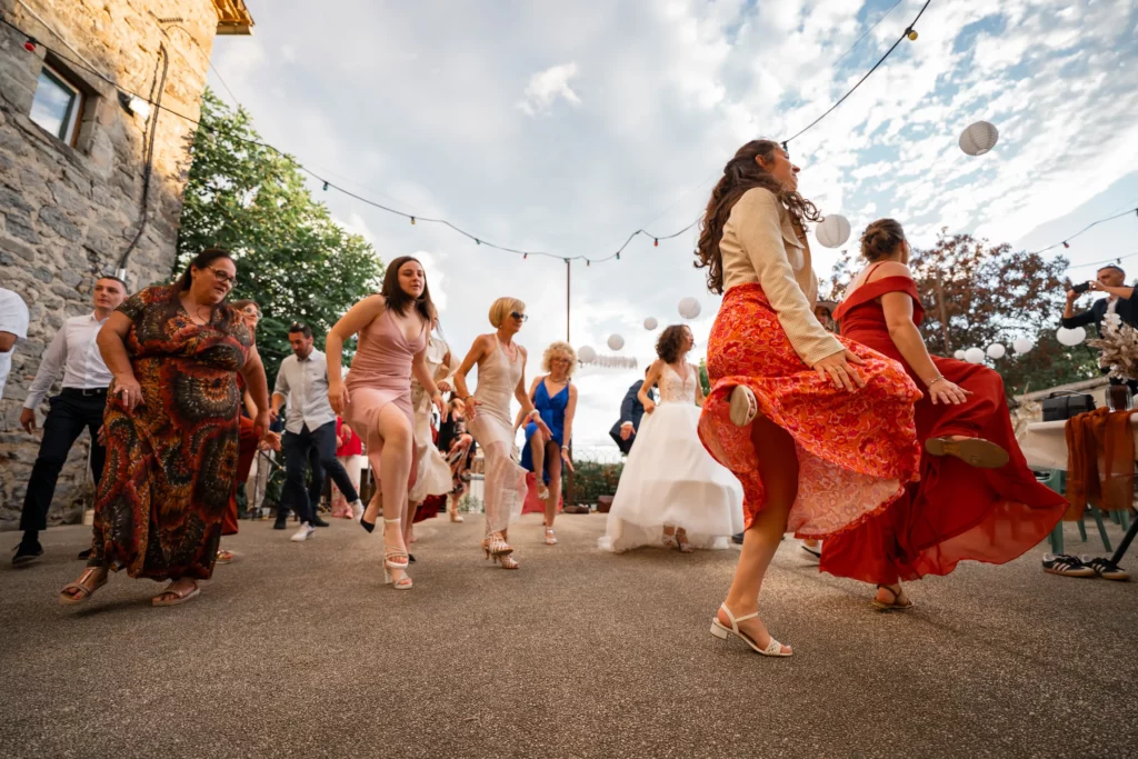 vin d'honneur mariage danse